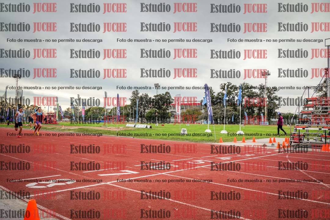 Fotos de los 400 m con vallas de varones