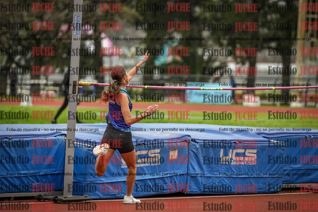 Fotos del salto en alto de mujeres y varones - todos los grupos