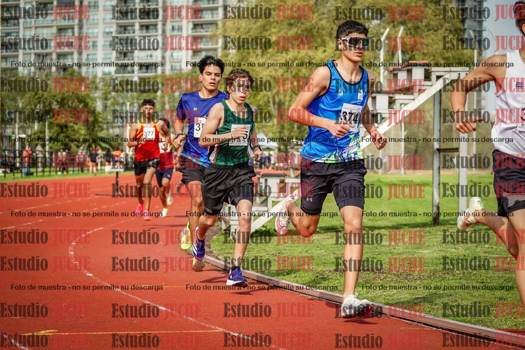 Fotos de los 1500 m con obstáculos de varones