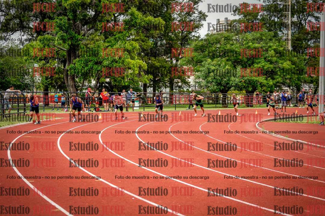Fotos de los 200 m llanos de varones