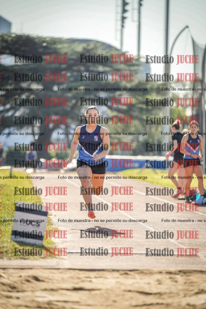 Fotos del salto en largo de mujeres