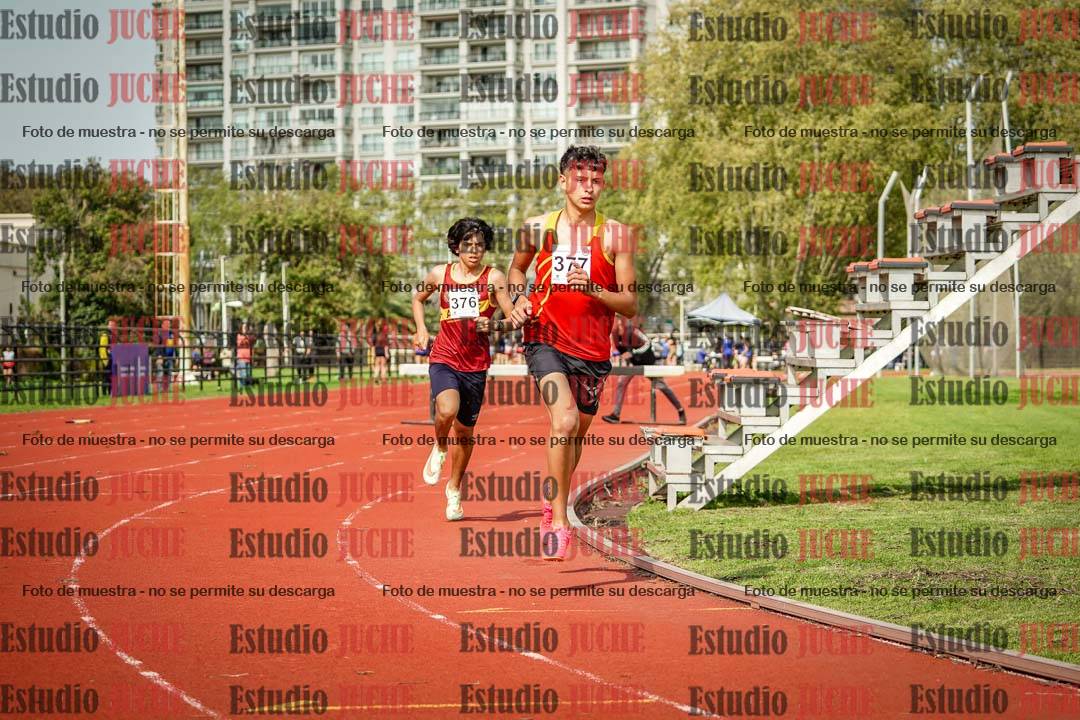 Fotos de los 1500 m con obstáculos de varones