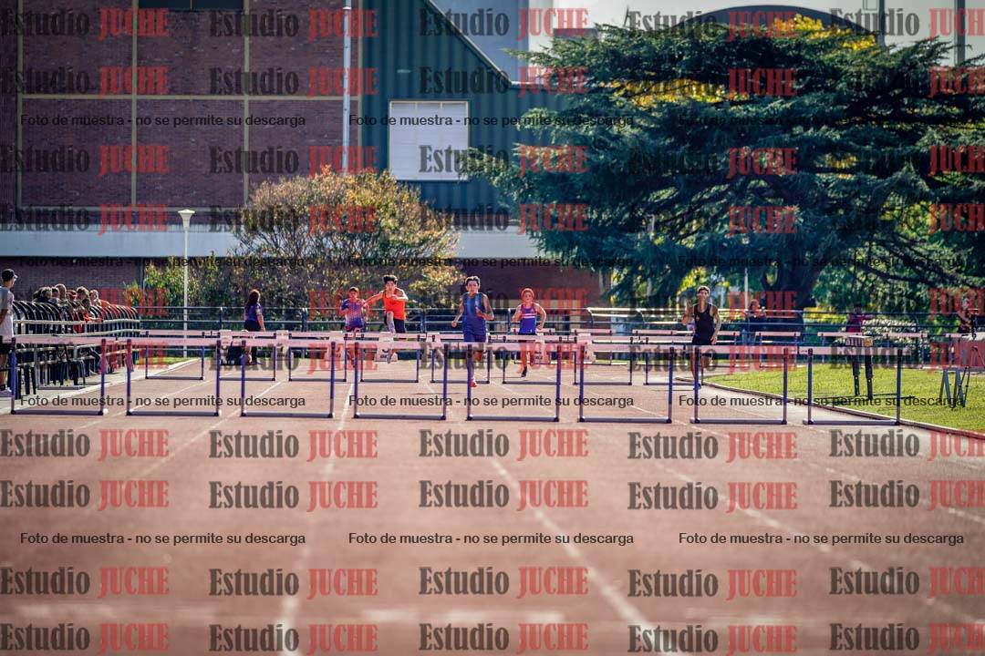 Fotos de los 400 m con vallas de varones