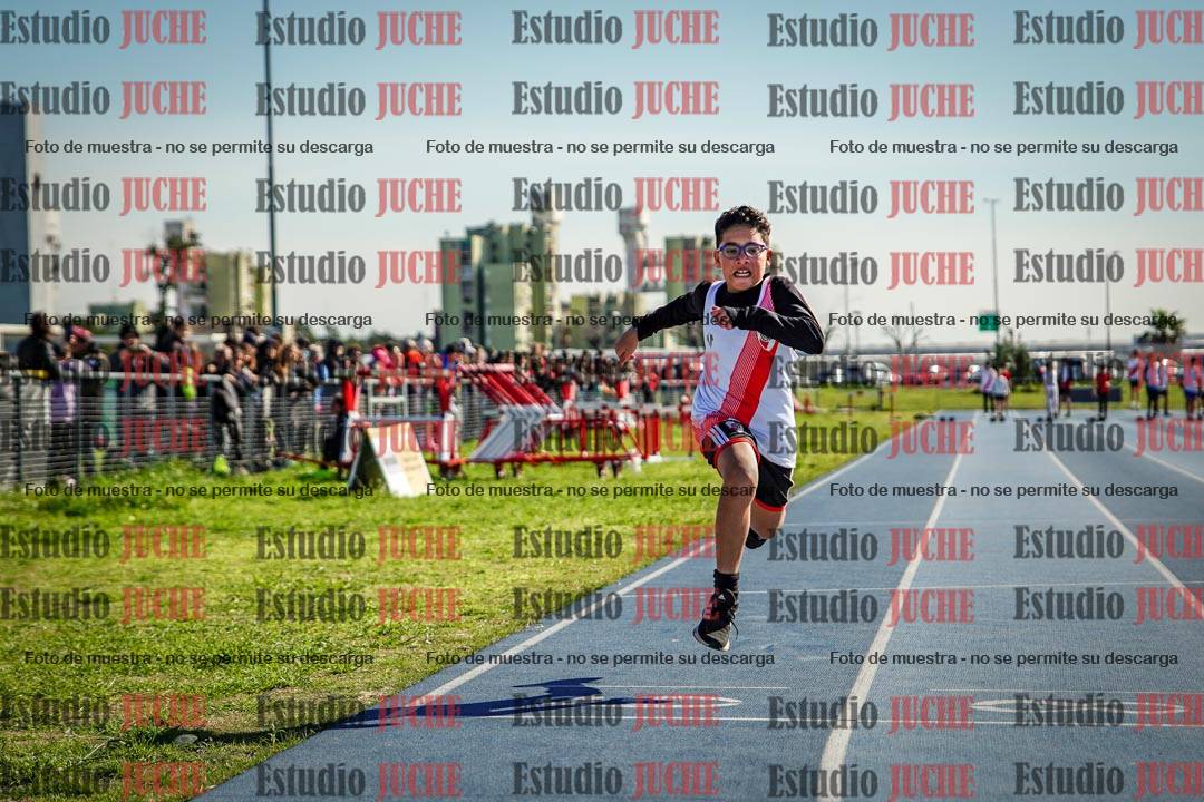 Fotos de los 80 m llanos de varones - U14