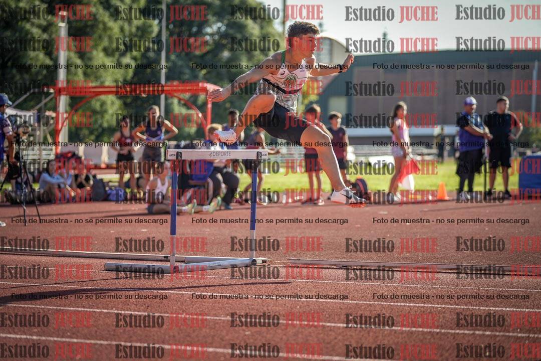 Fotos de los 400 m con vallas de varones