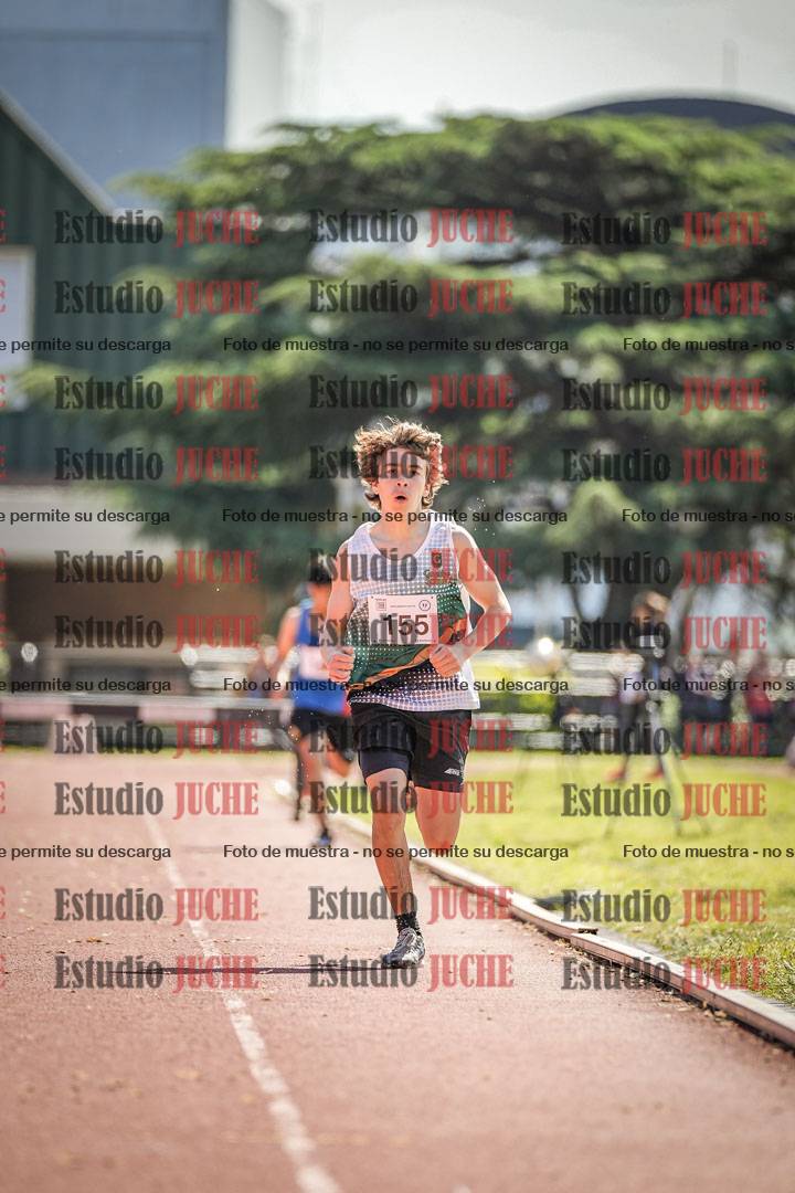 Fotos de los 1500 m con obstáculos de varones