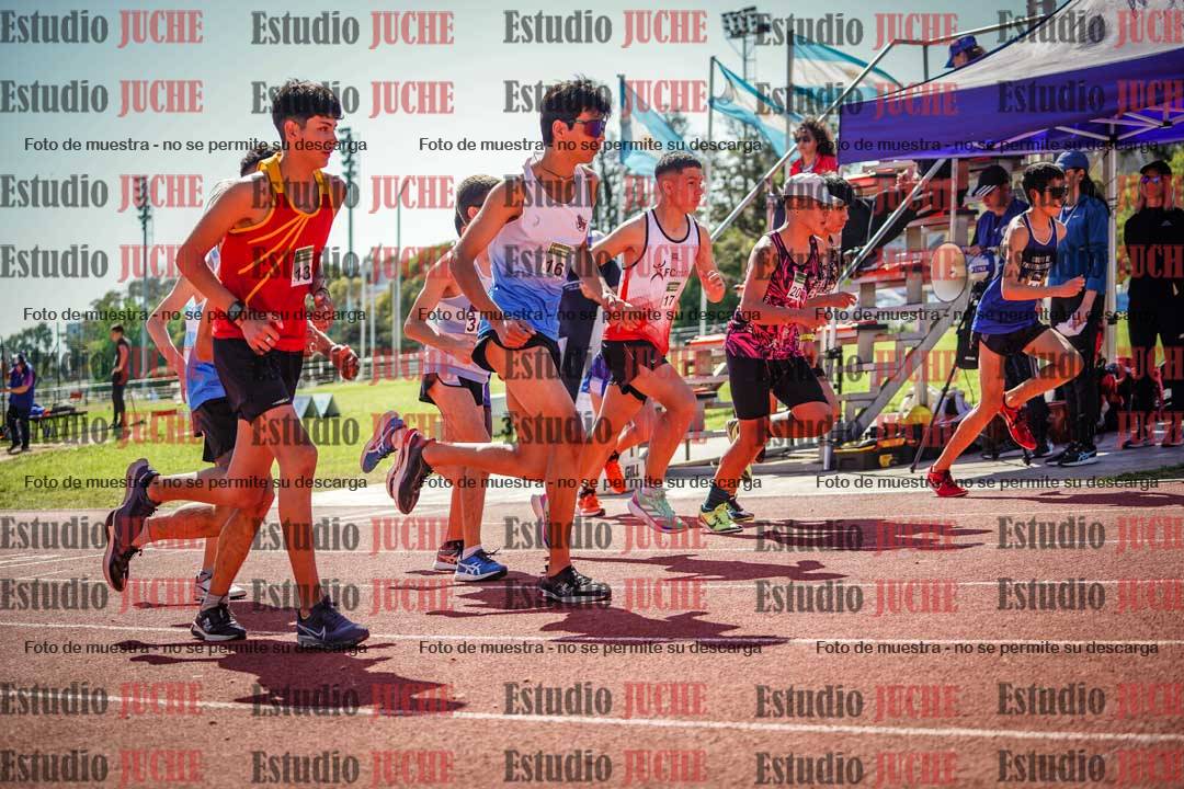 Fotos de los 2400 m de varones