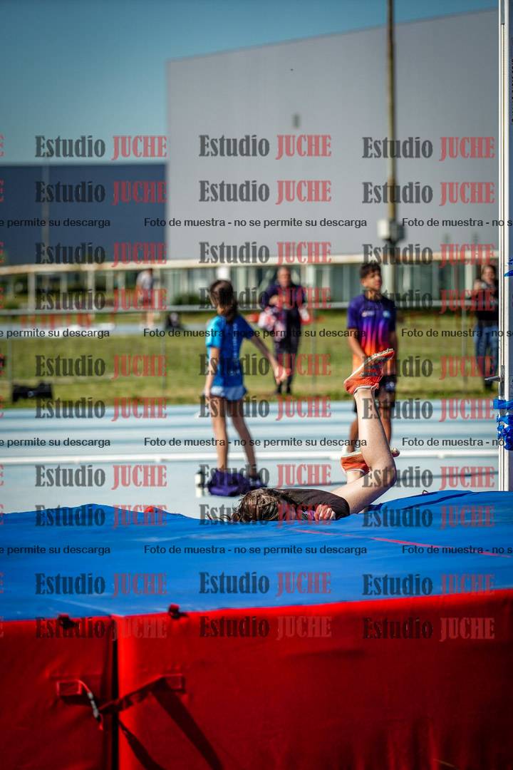 Fotos del salto en alto de mujeres - U12