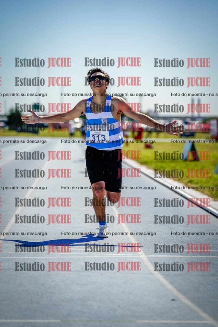 Fotos de los 600 m llanos de varones