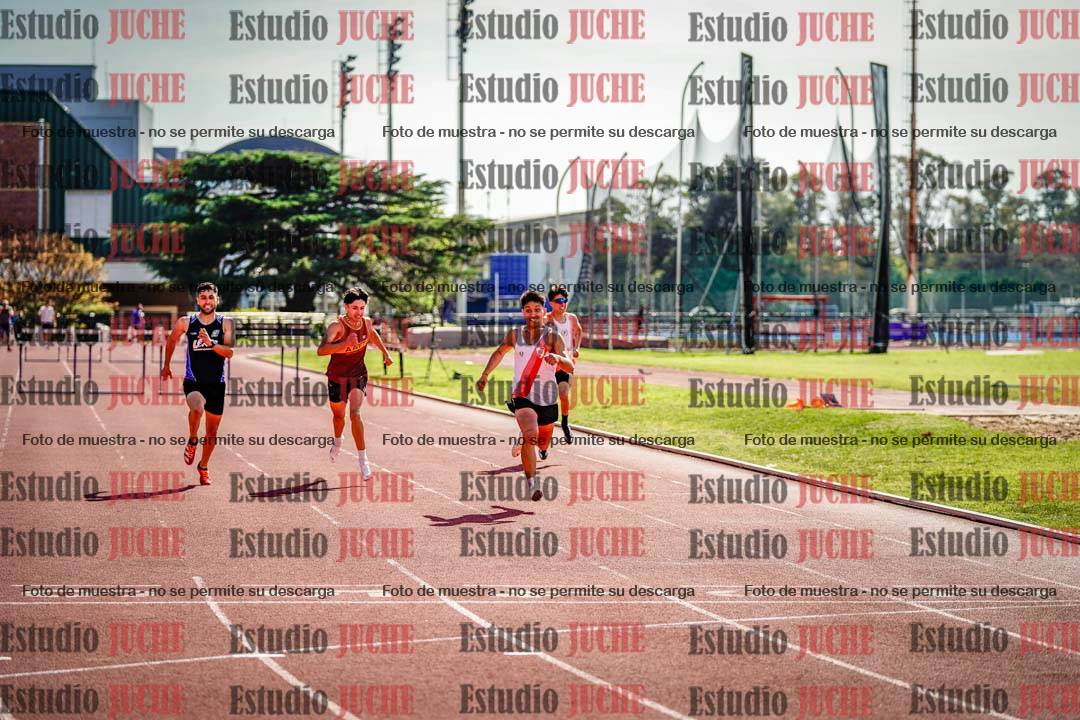 Fotos de los 400 m con vallas de varones
