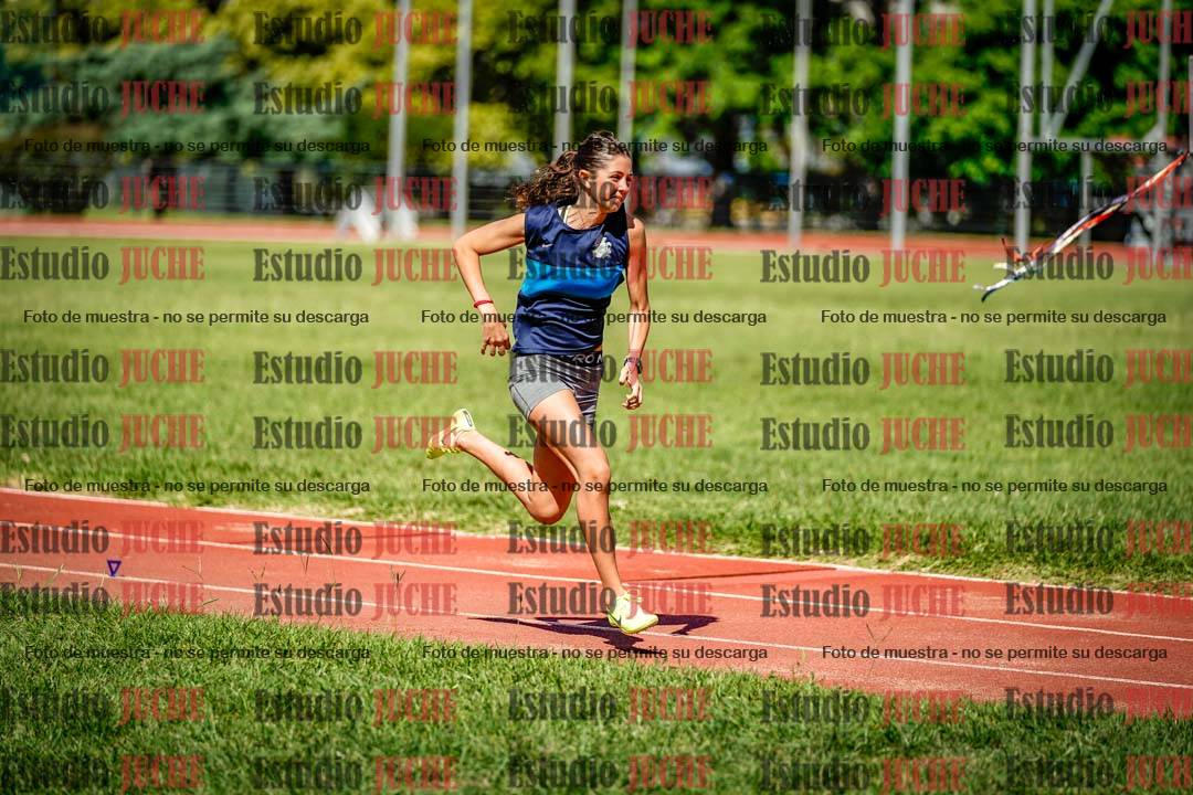 Fotos del salto en largo de mujeres
