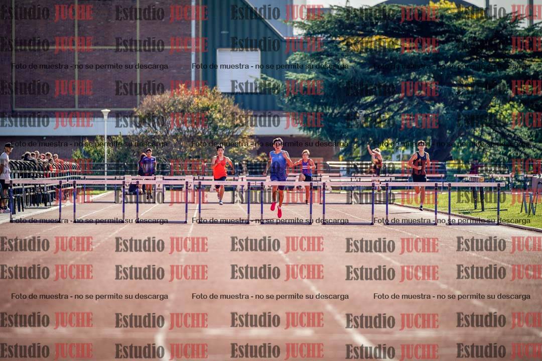 Fotos de los 400 m con vallas de varones