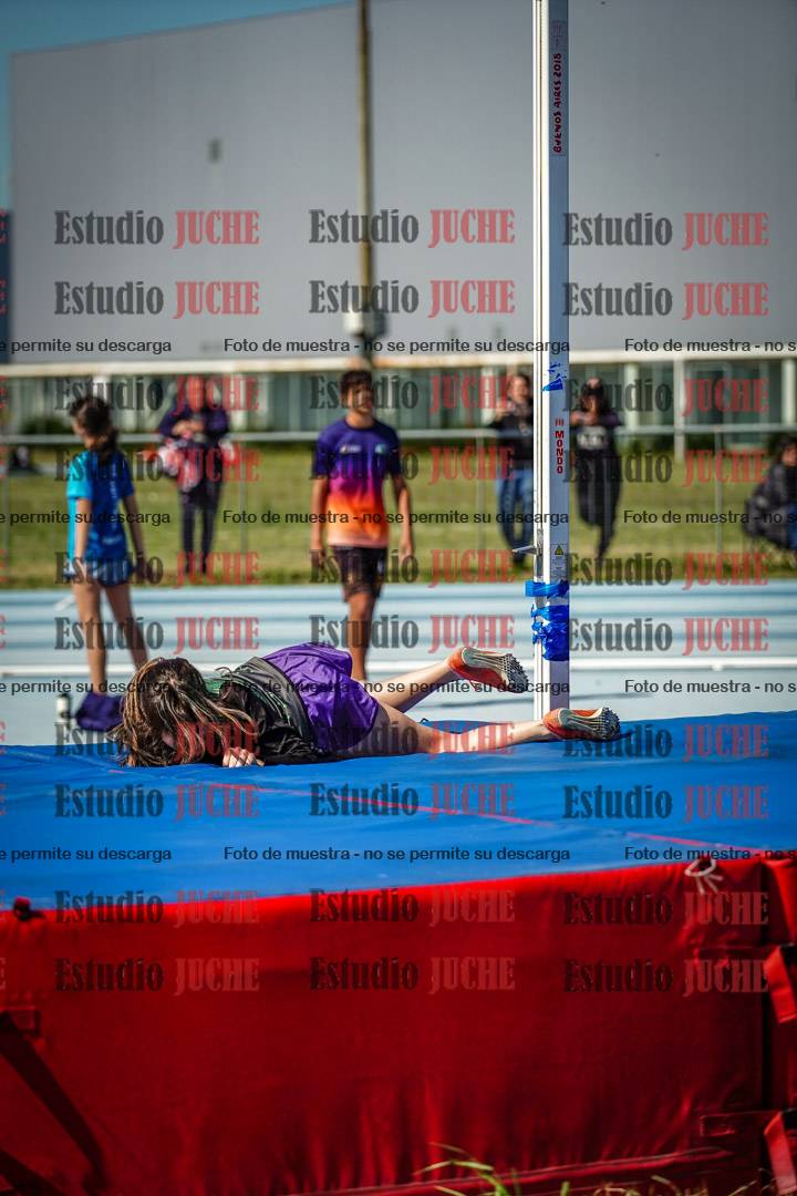 Fotos del salto en alto de mujeres - U12