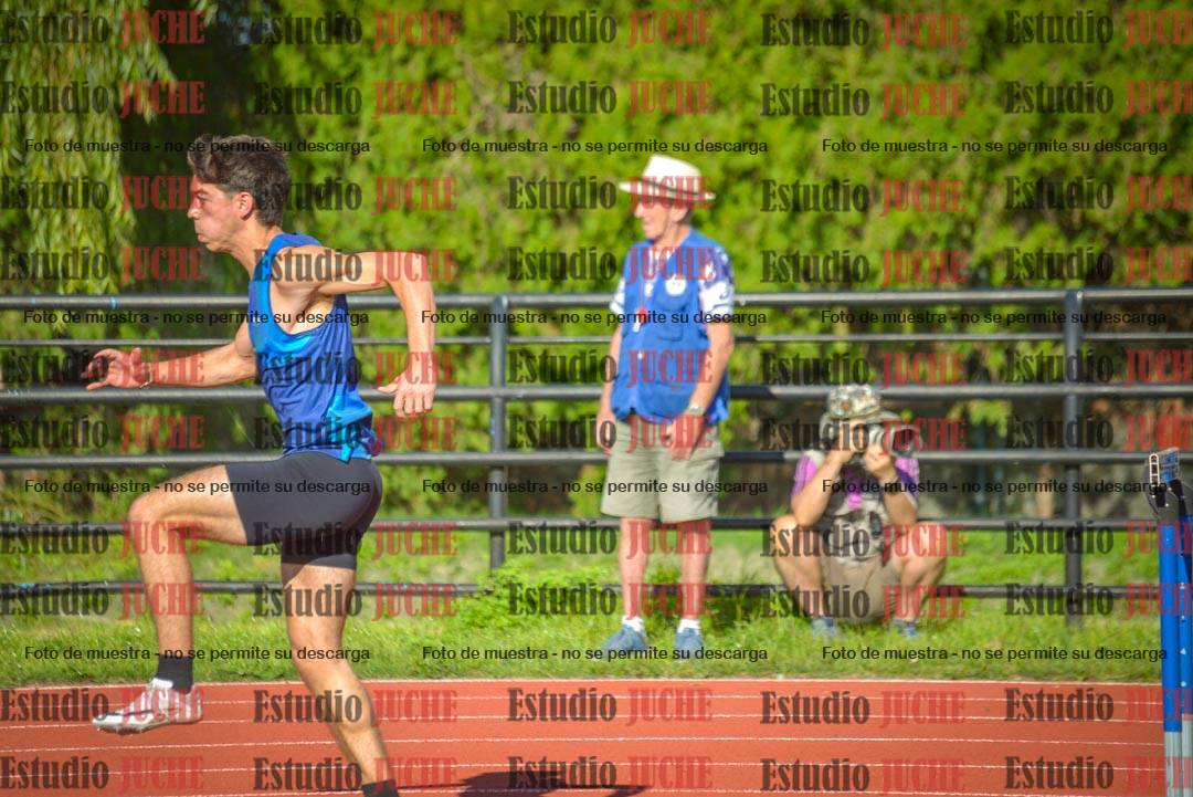 Fotos de los 400 m con vallas de varones