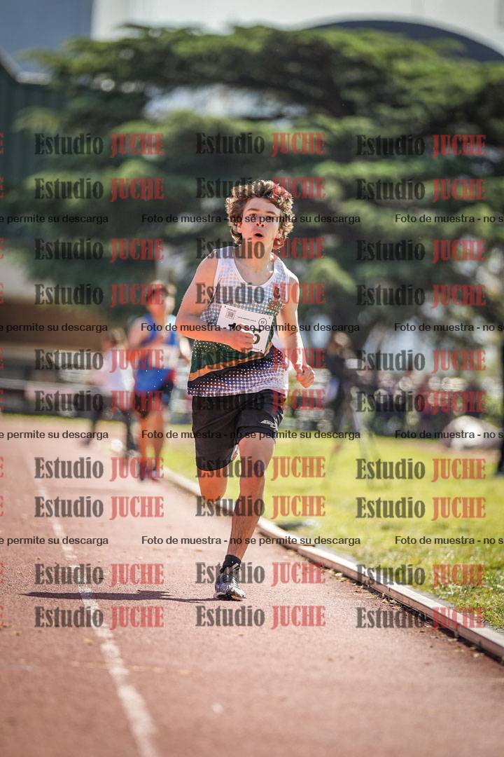 Fotos de los 1500 m con obstáculos de varones