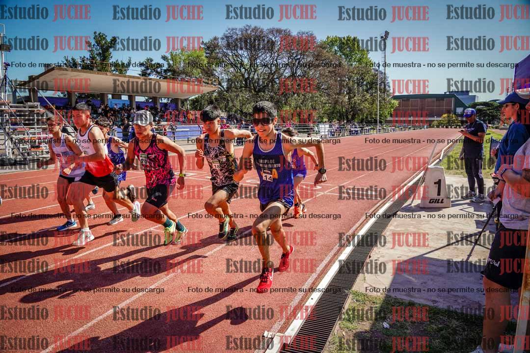 Fotos de los 2400 m de varones