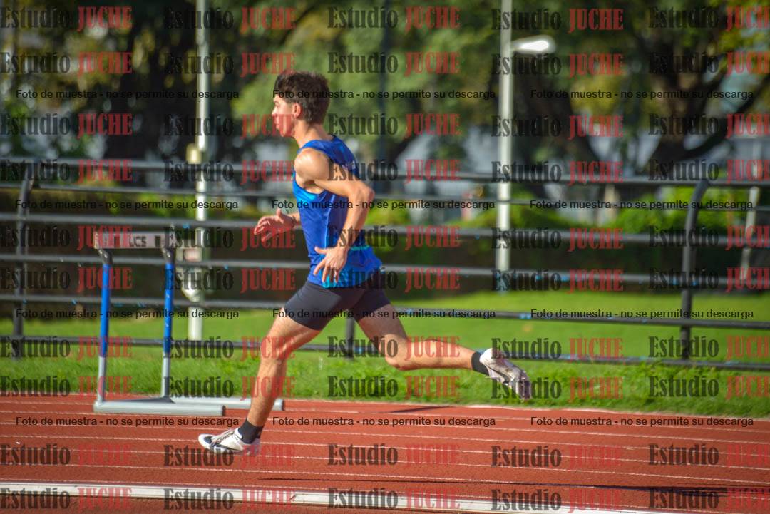 Fotos de los 400 m con vallas de varones