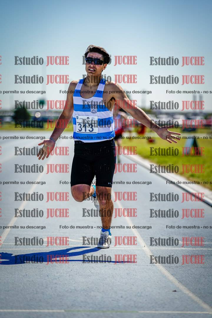Fotos de los 600 m llanos de varones