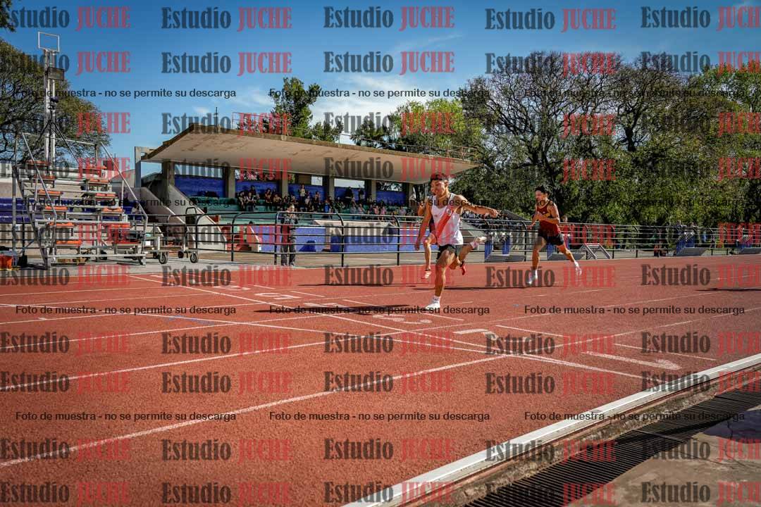 Fotos de los 400 m con vallas de varones