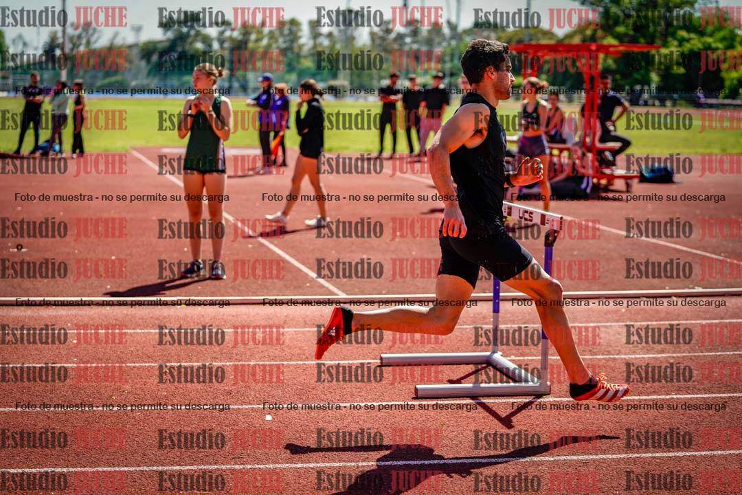 Fotos de los 400 m con vallas de varones