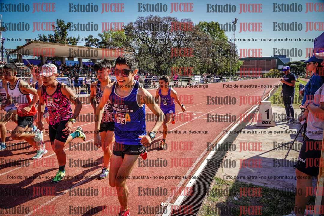 Fotos de los 2400 m de varones