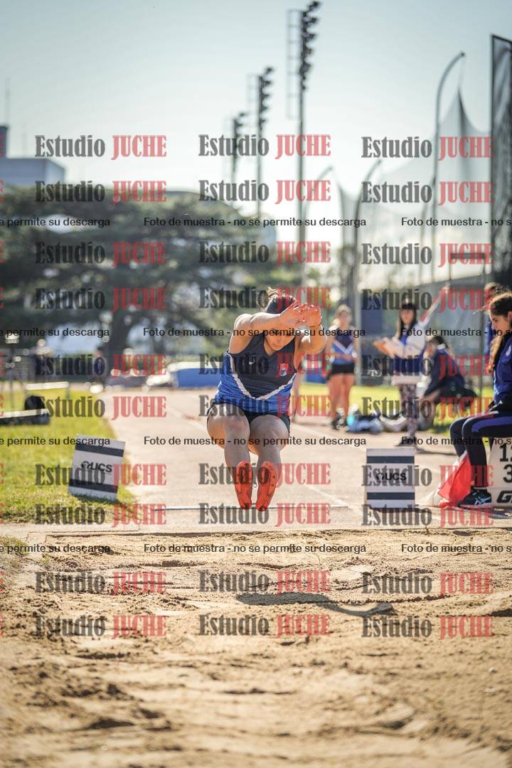 Fotos del salto en largo de mujeres