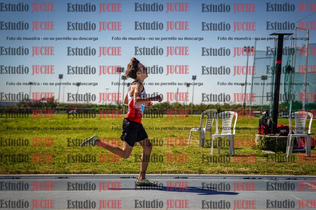 Fotos de los 600 m llanos de varones