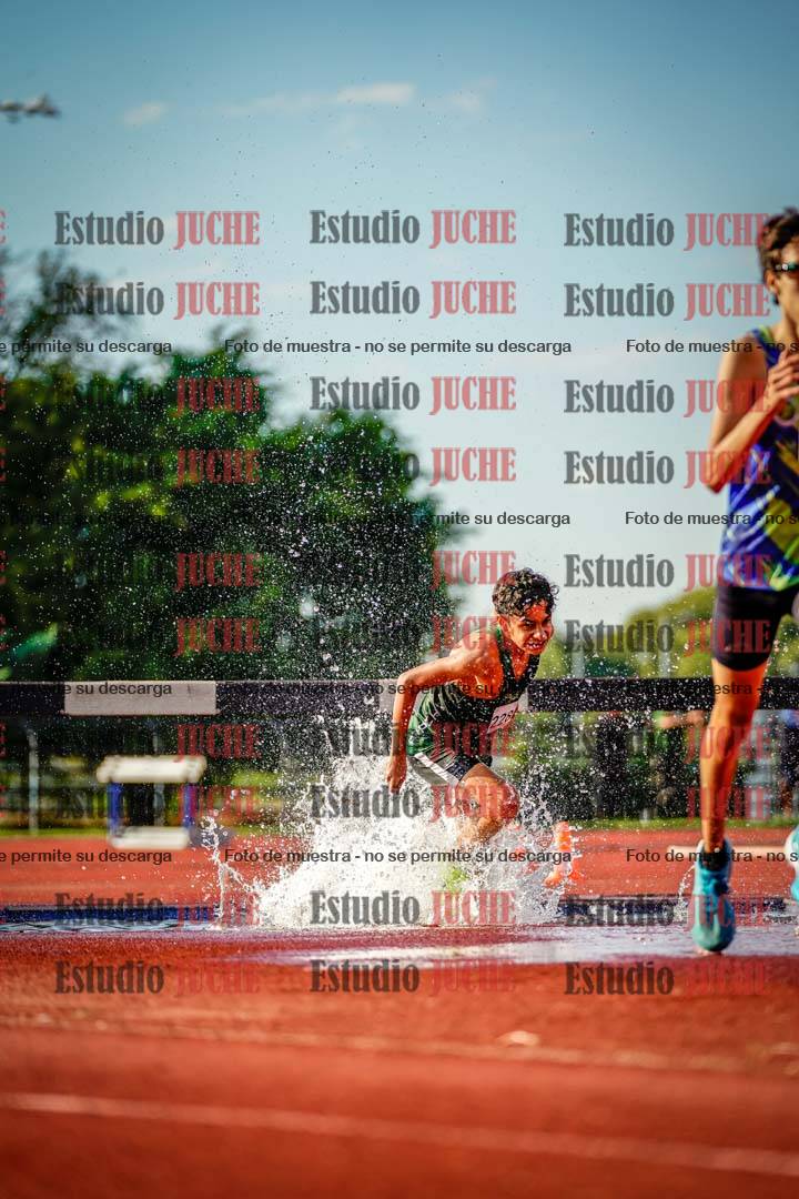 Fotos de los 2000 m con obstáculos de varones