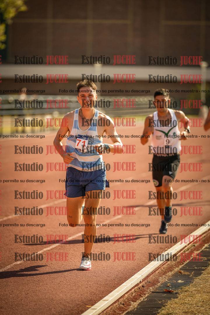 Fotos de los 3000 m llanos de varones