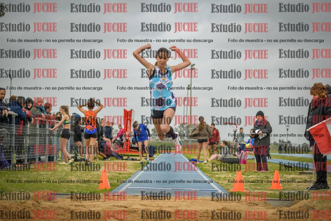 Fotos del salto en largo de mujeres - U18