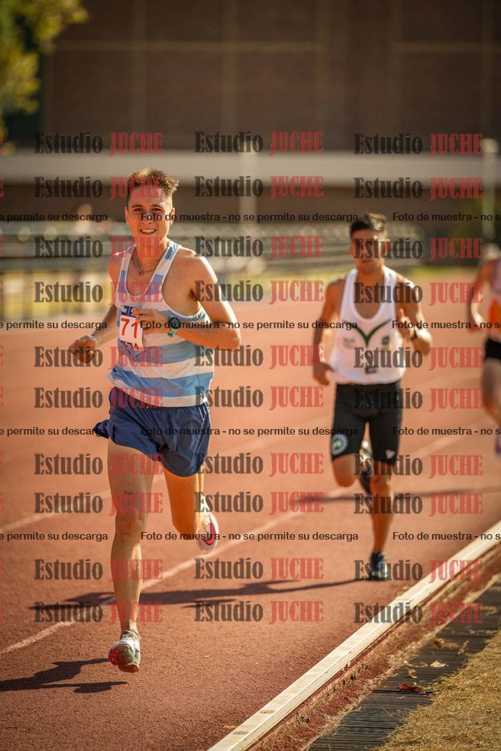 Fotos de los 3000 m llanos de varones