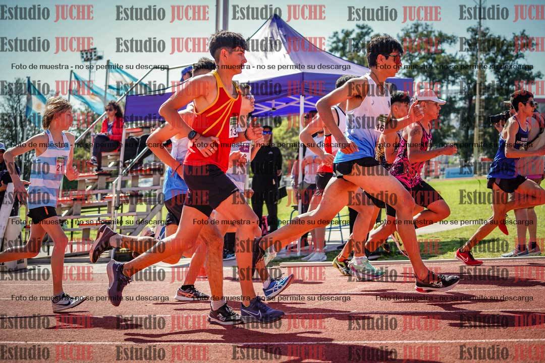 Fotos de los 2400 m de varones