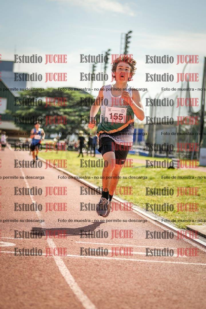 Fotos de los 1500 m con obstáculos de varones