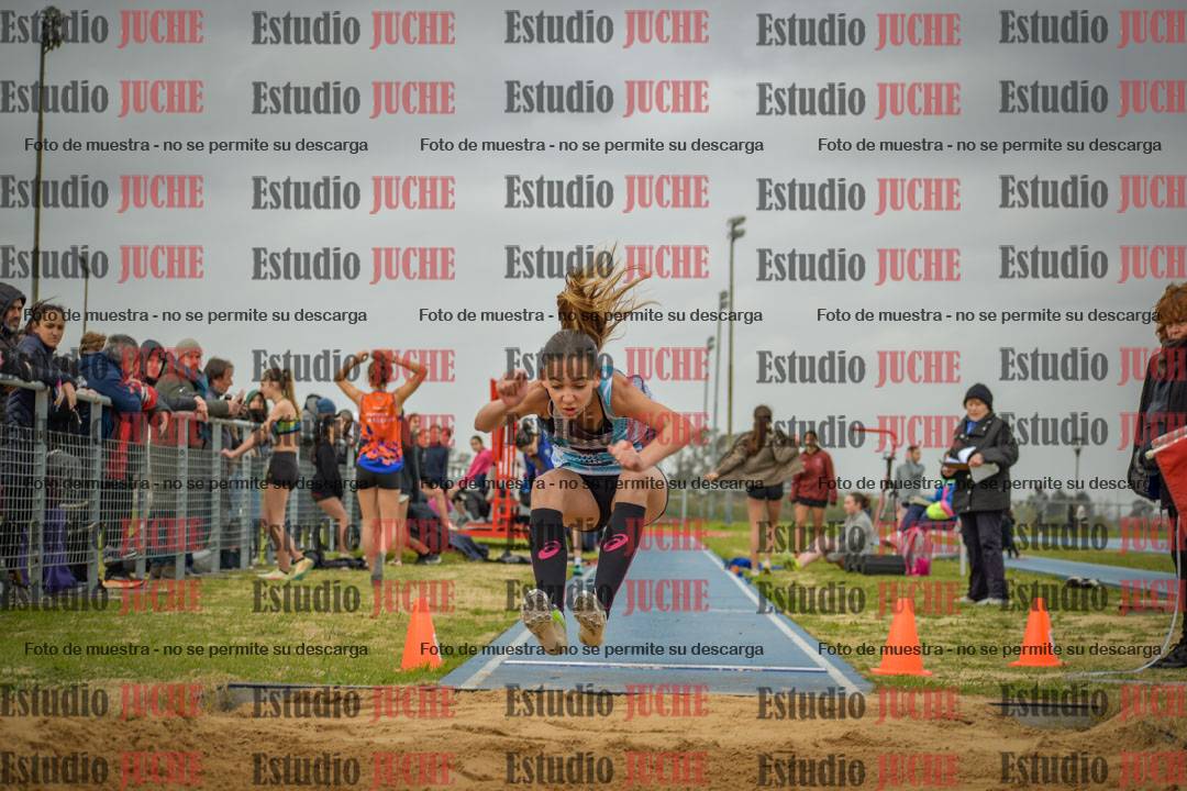 Fotos del salto en largo de mujeres - U18