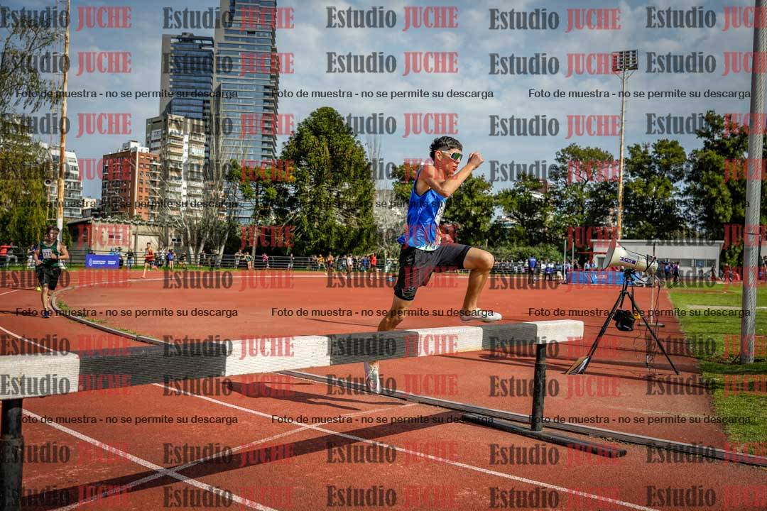 Fotos de los 1500 m con obstáculos de varones