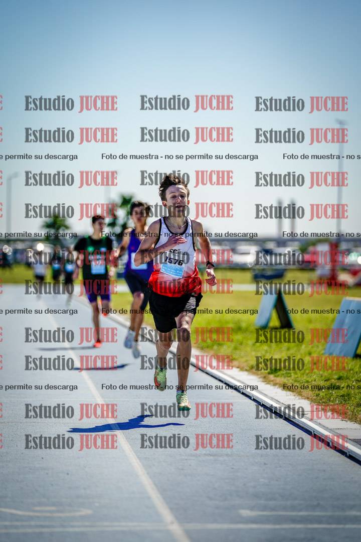 Fotos de los 600 m llanos de varones