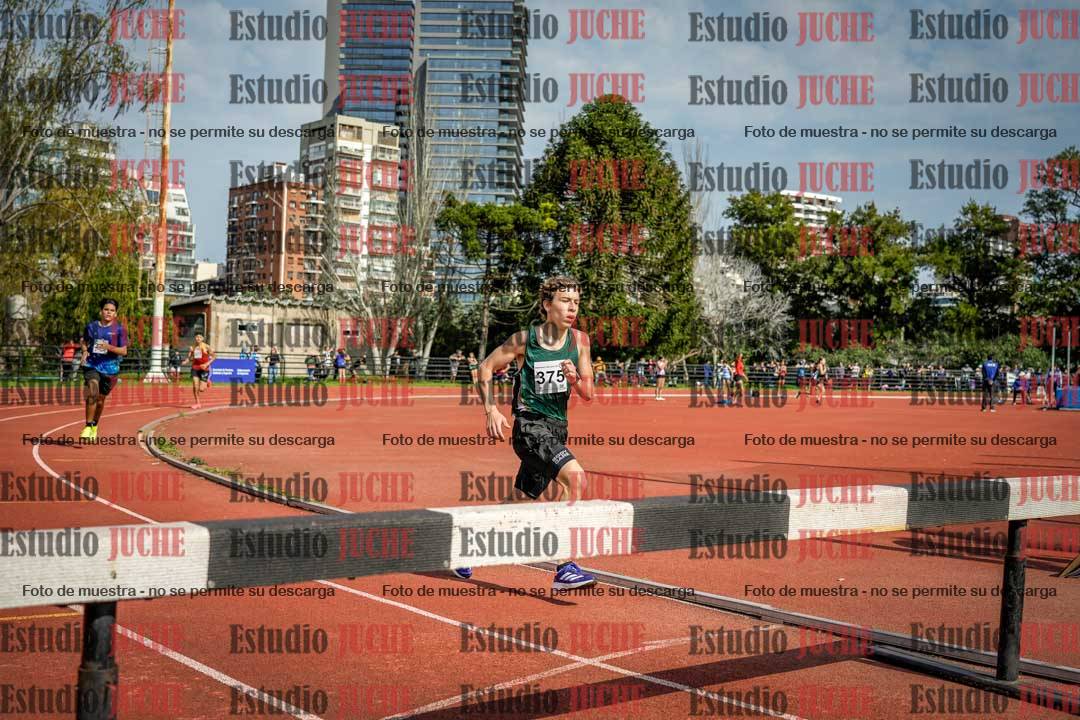 Fotos de los 1500 m con obstáculos de varones