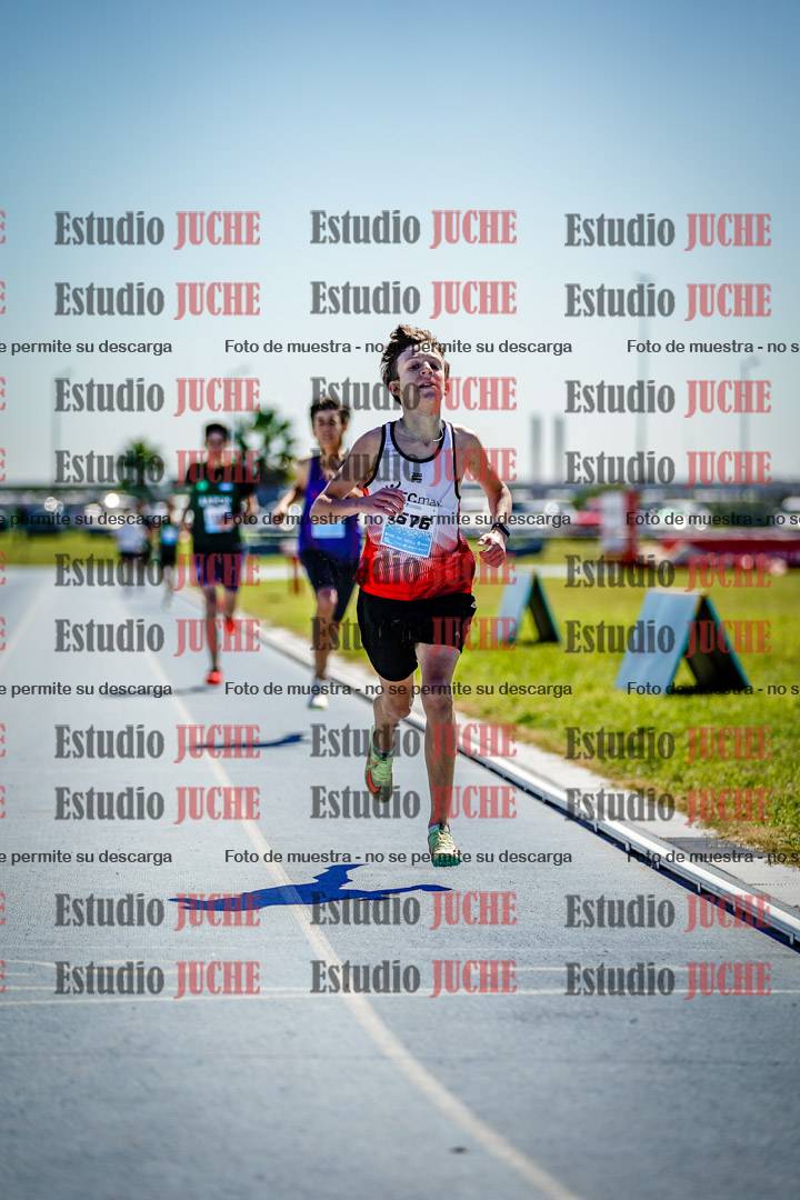 Fotos de los 600 m llanos de varones