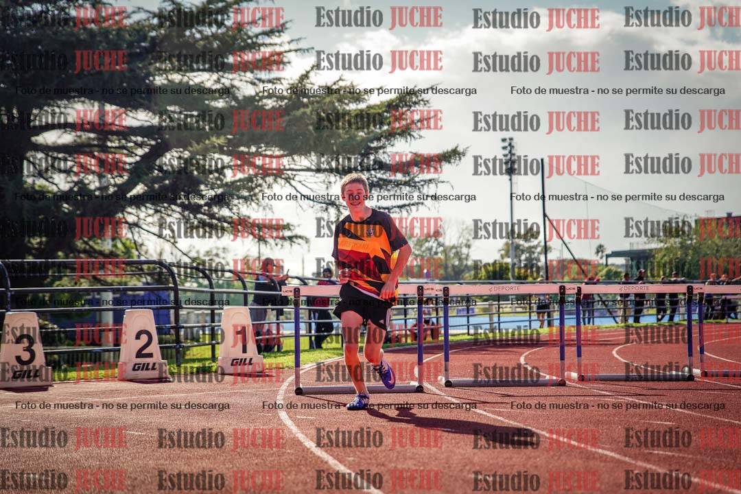 Fotos de los 400 m con vallas de varones