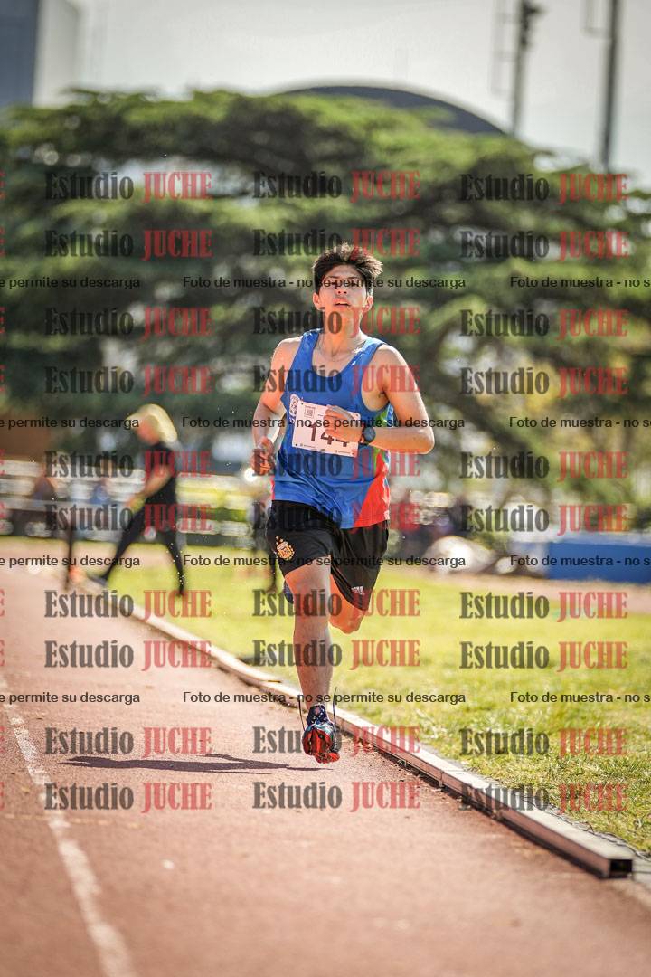 Fotos de los 1500 m con obstáculos de varones