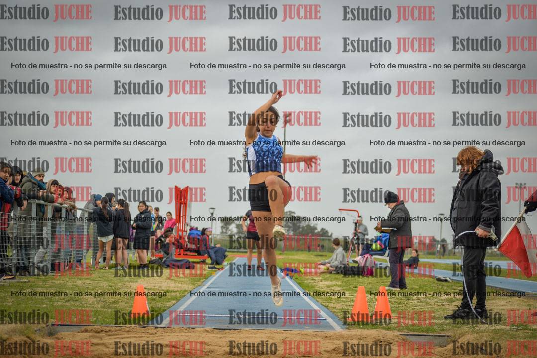 Fotos del salto en largo de mujeres - U18