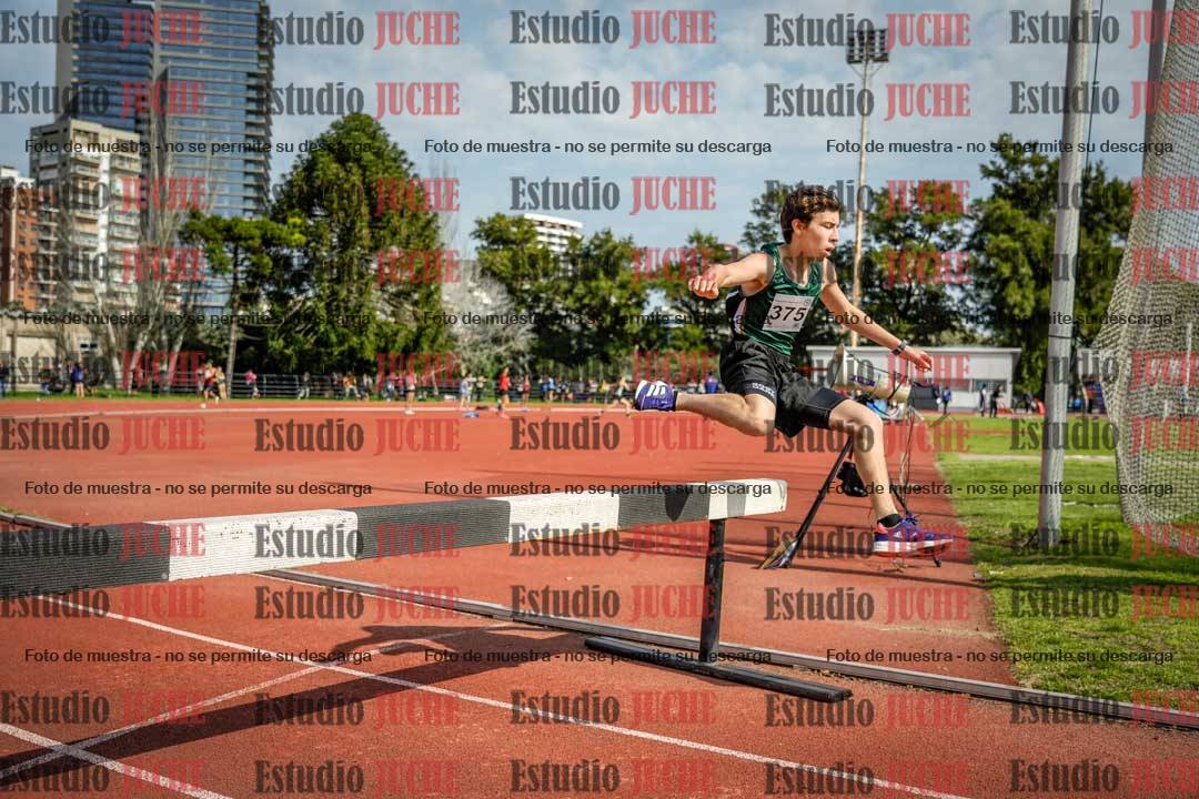 Fotos de los 1500 m con obstáculos de varones