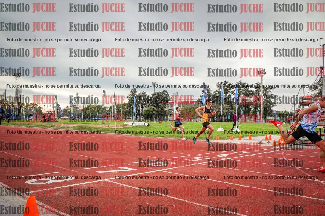 Fotos de los 400 m con vallas de varones