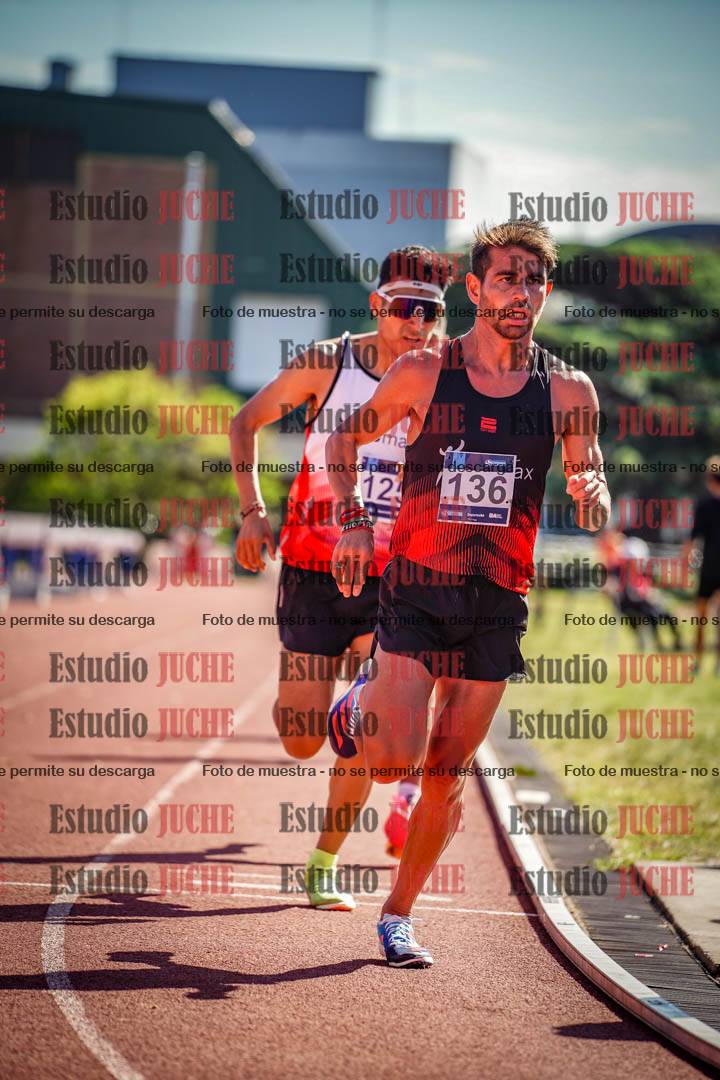 Fotos de los 10.000 m de varones - serie 1