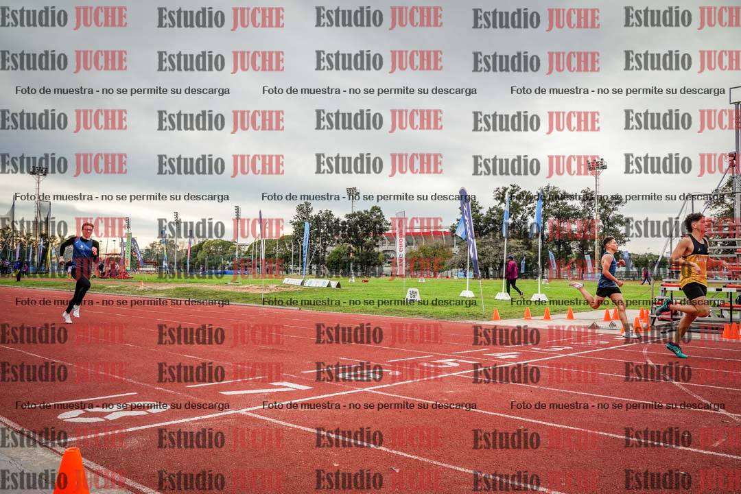 Fotos de los 400 m con vallas de varones