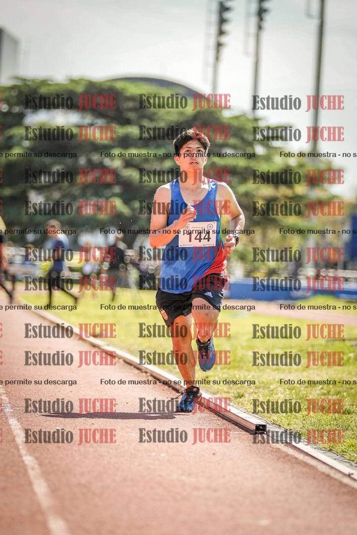 Fotos de los 1500 m con obstáculos de varones