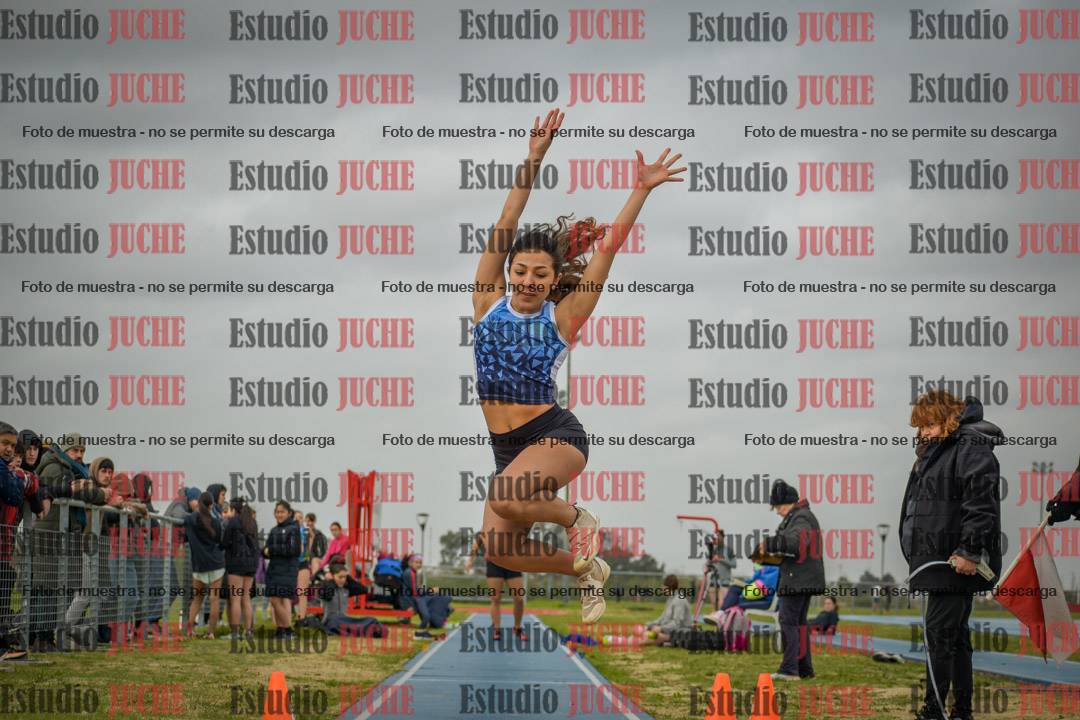 Fotos del salto en largo de mujeres - U18