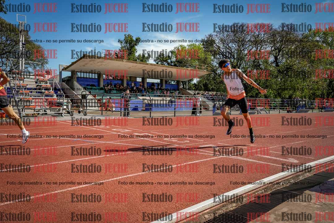 Fotos de los 400 m con vallas de varones