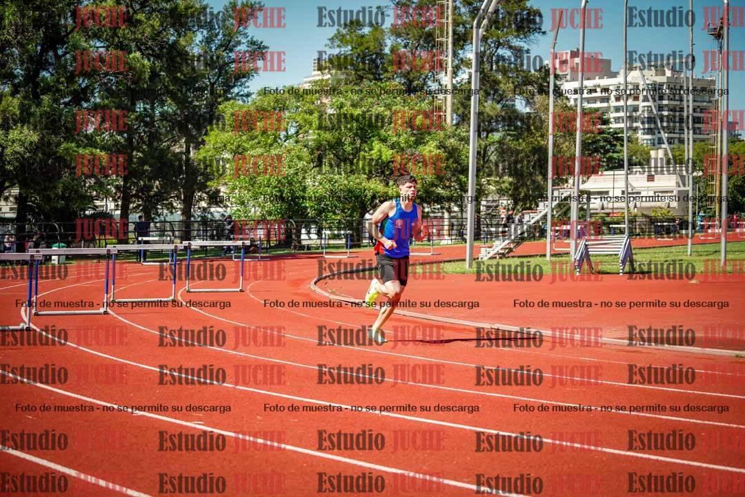 Fotos de los 400 m con vallas de varones