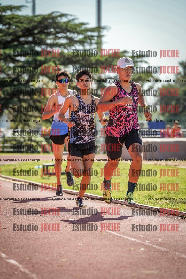 Fotos de los 2400 m de varones